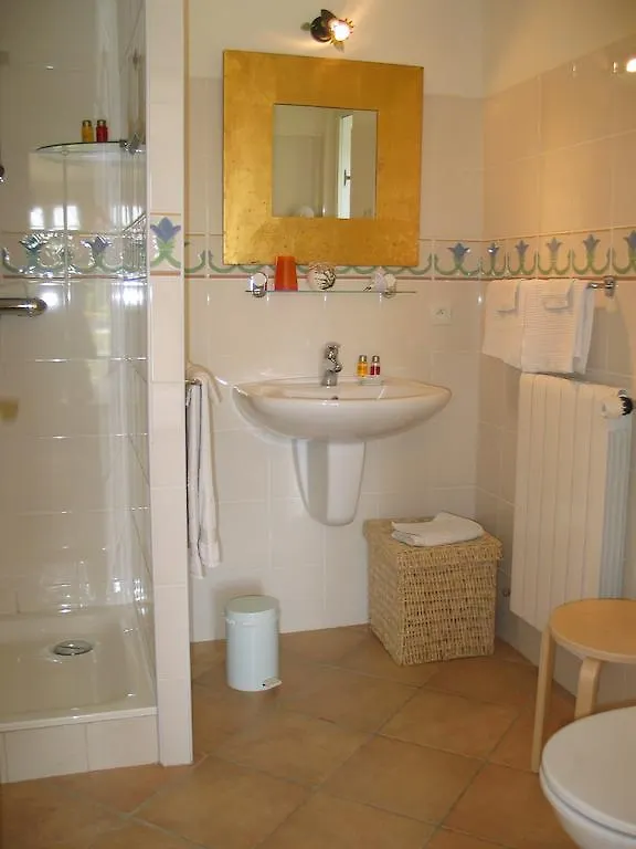 Les Cerisiers Bed & Breakfast Bedoin 0*,  France