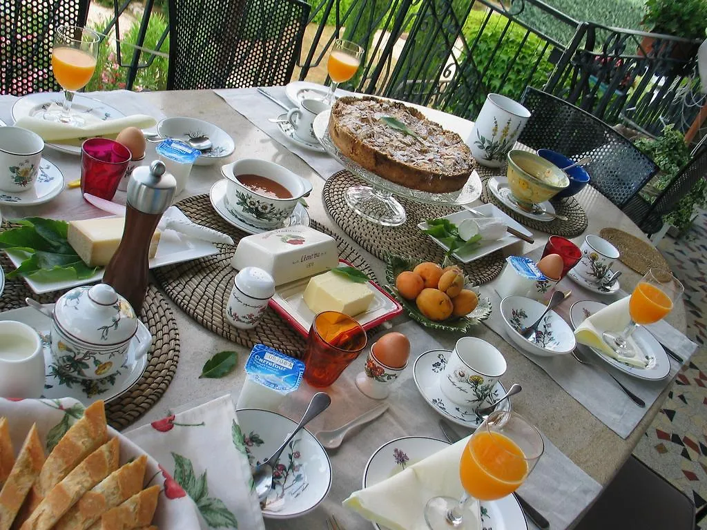 Les Cerisiers Bed & Breakfast Bedoin 0*,